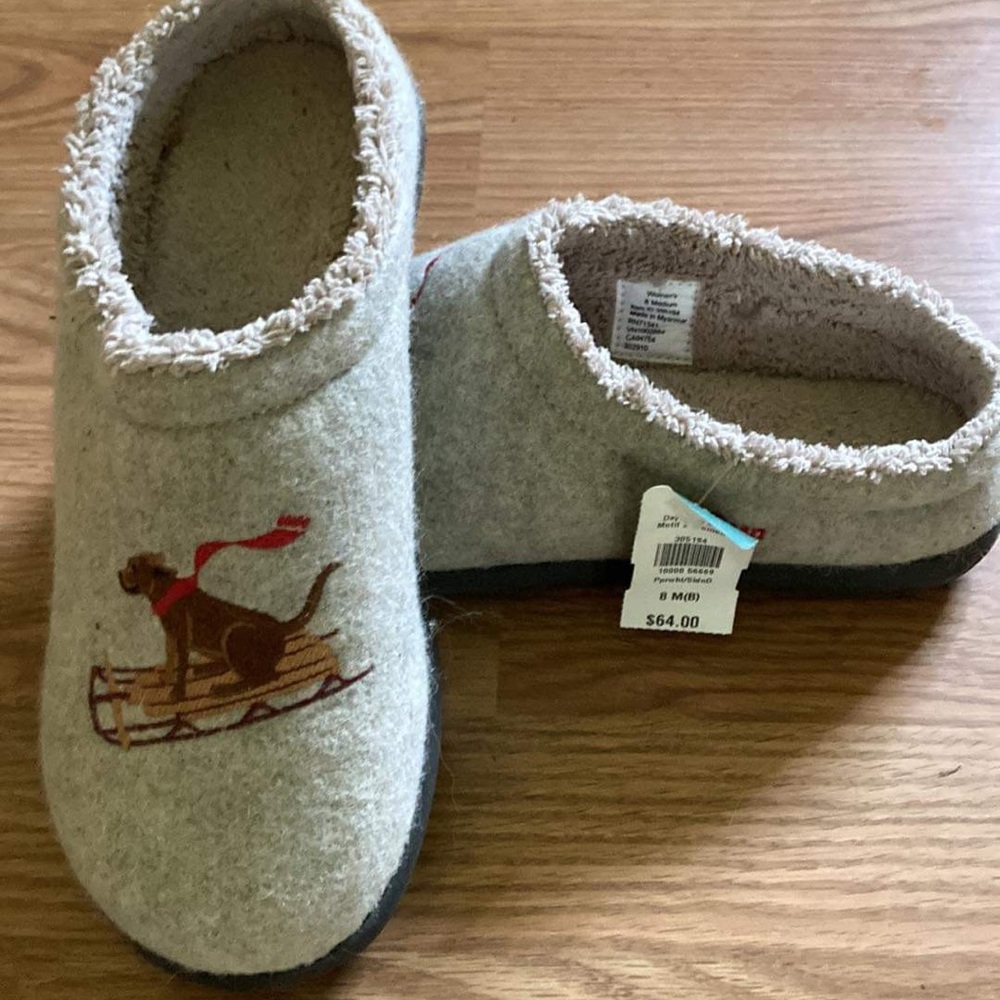 Ll bean slippers never worn